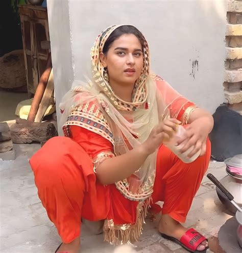 alizay sahar|Aliza Sehar: The Pakistani Village Vlogger